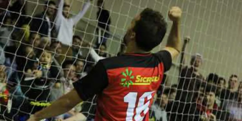 Imagem ilustrativa da imagem Goleiro brilha e Keima vence Caramuru por 3 a 0