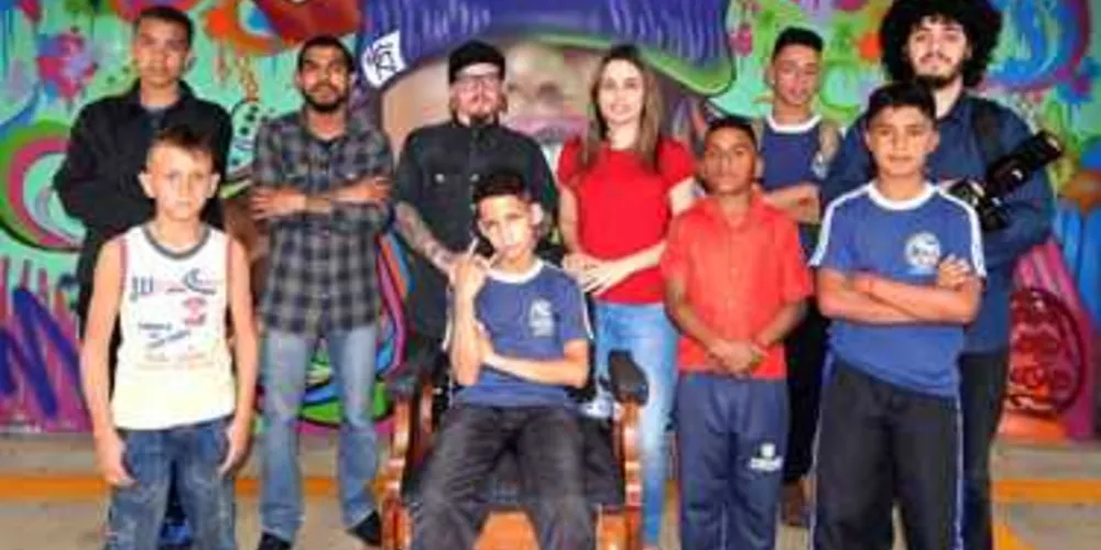 Imagem ilustrativa da imagem Estudantes da região integram 'corrente do bem'