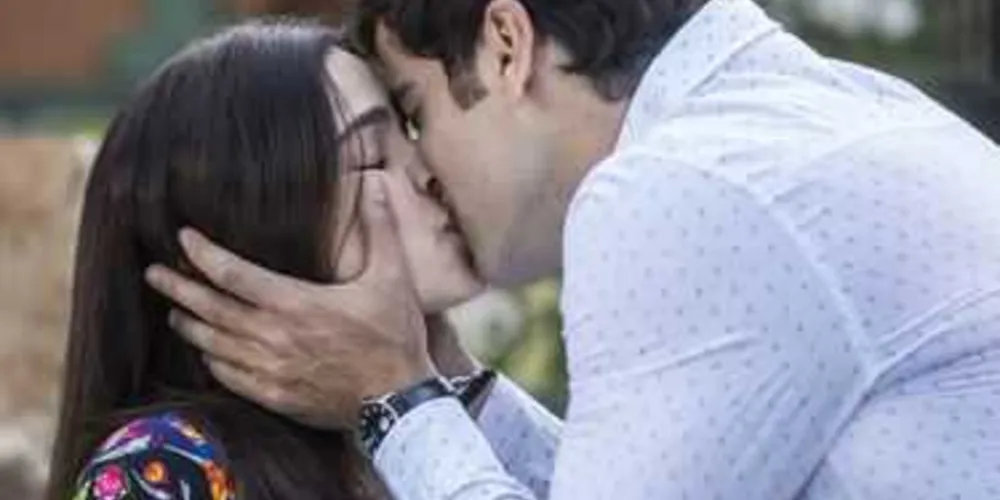 Imagem ilustrativa da imagem Shirlei e Felipe têm sua primeira noite juntos