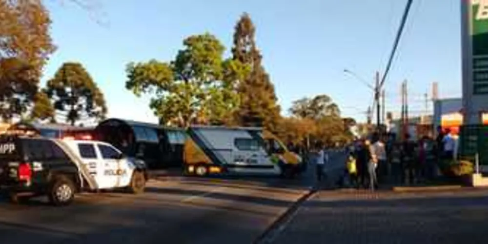 Rapaz foi assassinado a tiros em Curitiba