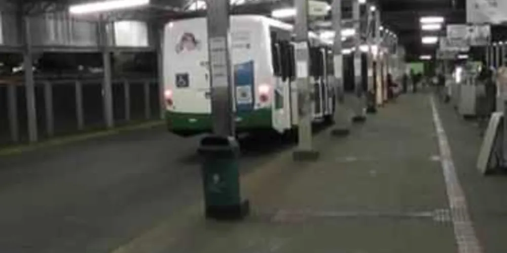Imagem ilustrativa da imagem Mulher é abusada dentro de ônibus no PR