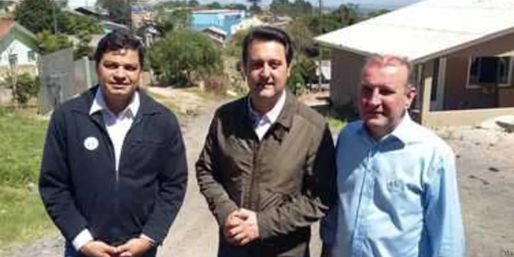 Imagem ilustrativa da imagem Ratinho Jr e Sandro Alex fazem visita de apoio à candidatura de Blum e Larocca