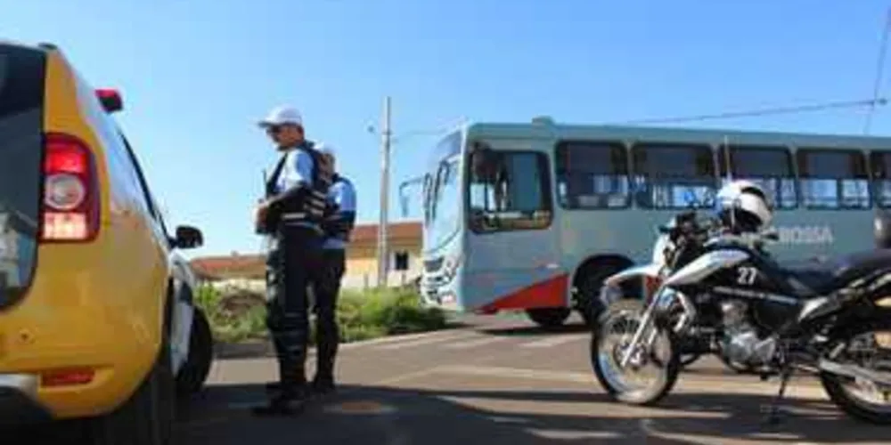Imagem ilustrativa da imagem Menina fica ferida em atropelamento por ônibus em PG