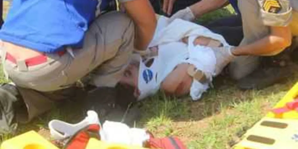 Imagem ilustrativa da imagem Acidente em Uvaranas deixa motociclista ferido