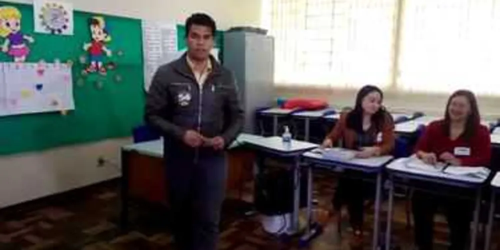Leandro votou na Vila Marina