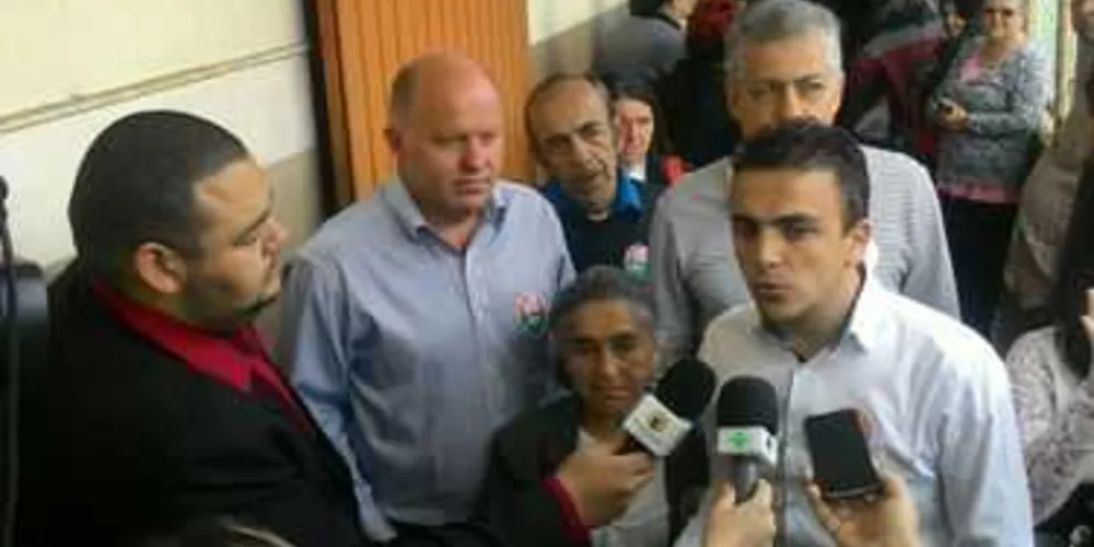 Aliel votou na Escola Professor Amálio Pinheiro