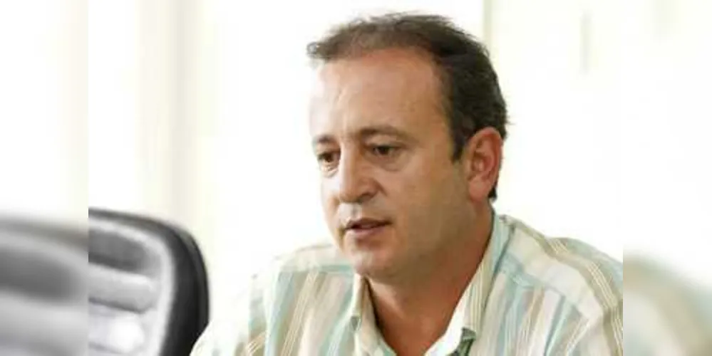 Ex-prefeito segue na frente em Castro