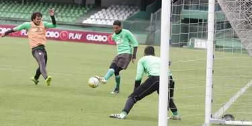 Imagem ilustrativa da imagem Coritiba recebe o América-MG no Couto Pereira