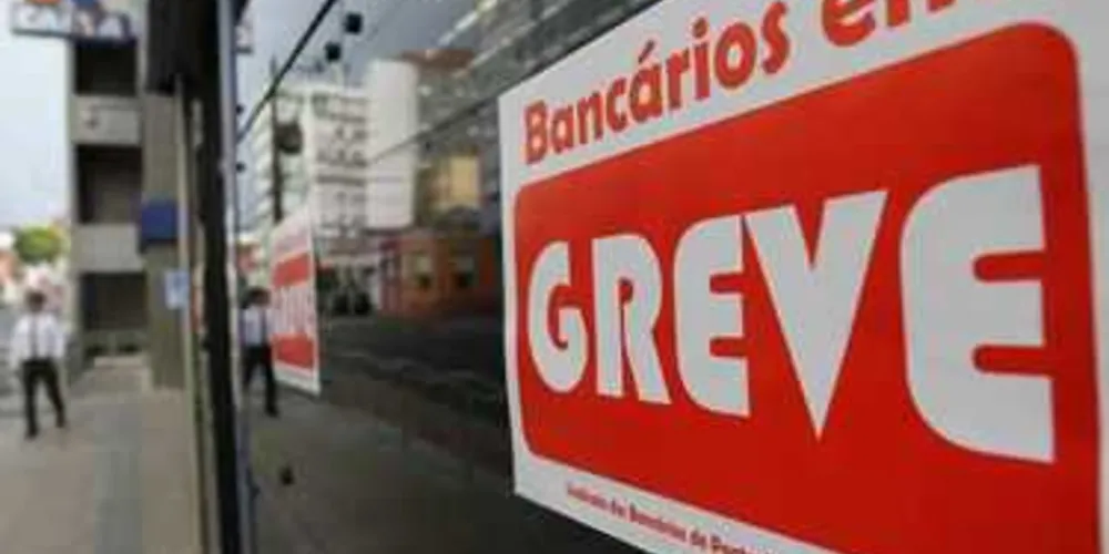 Imagem ilustrativa da imagem Bancários fazem assembleia e decidem manter greve