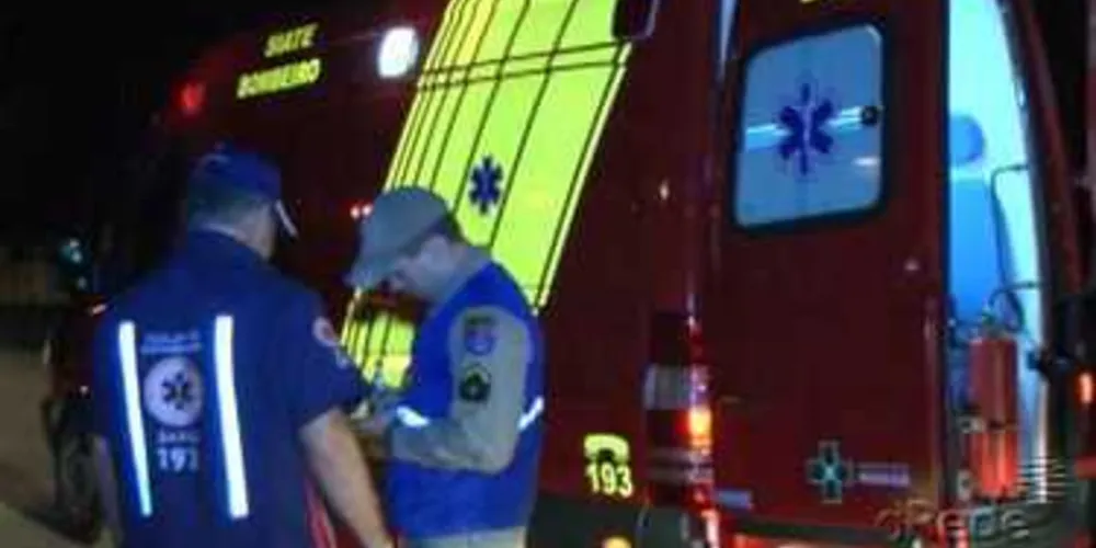 Socorristas encaminharam a vítima para uma casa hospitalar