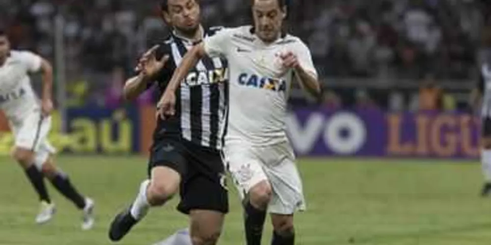 Imagem ilustrativa da imagem De olho no G6, Corinthians recebe Atlético-MG pelo Brasileirão