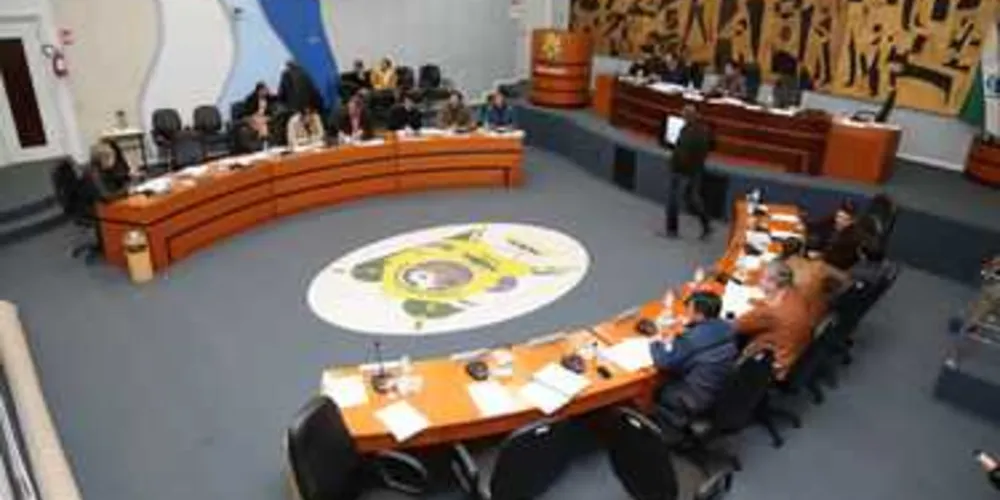 Imagem ilustrativa da imagem Cidades mais populosas do PR renovam o Legislativo