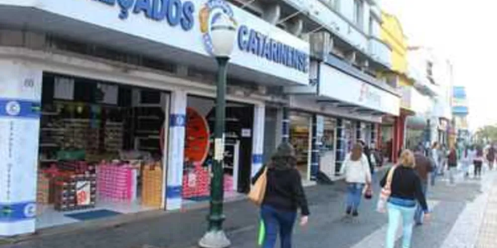 Lojas do comércio de rua da cidade poderão abrir nos dois domingos que antecedem o Natal