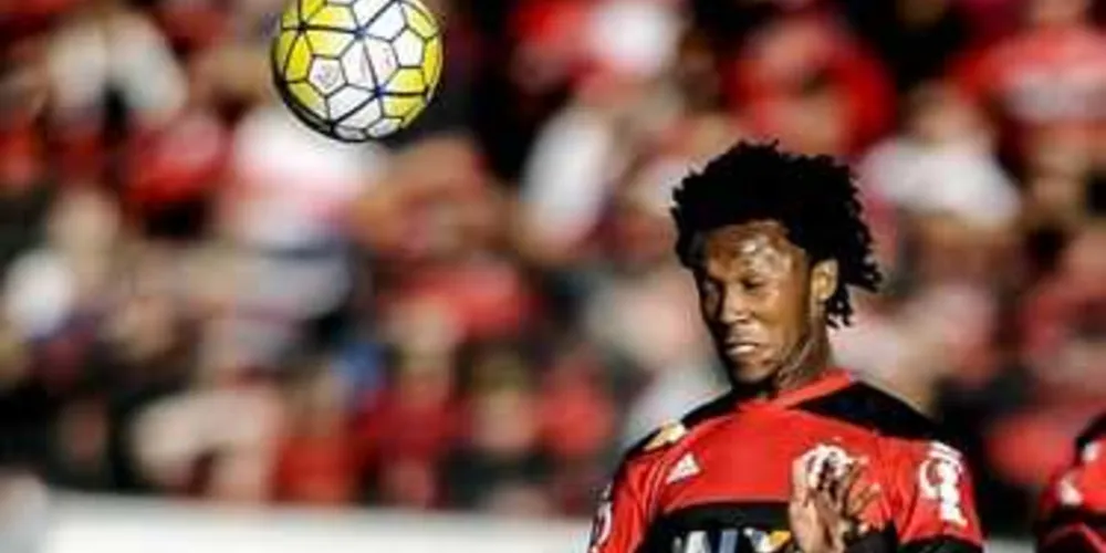 Imagem ilustrativa da imagem Em situações opostas na tabela, Flamengo encara o Santa Cruz