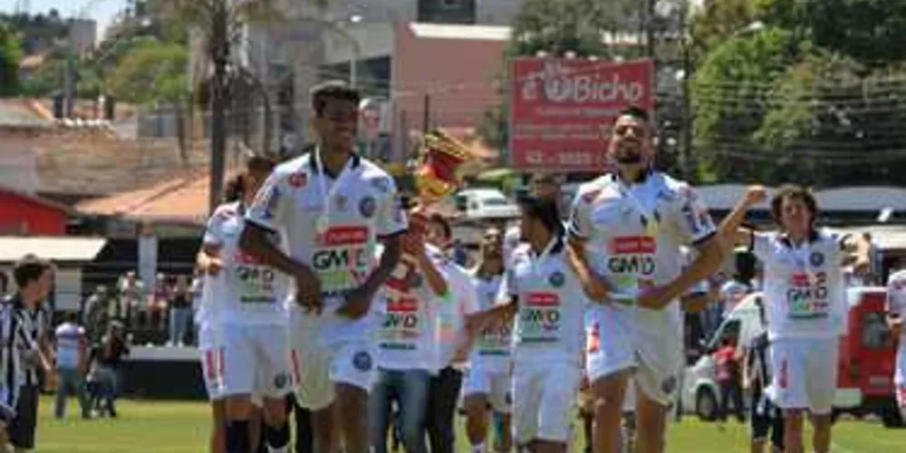 Imagem ilustrativa da imagem Fantasma é campeão! Veja as imagens do título