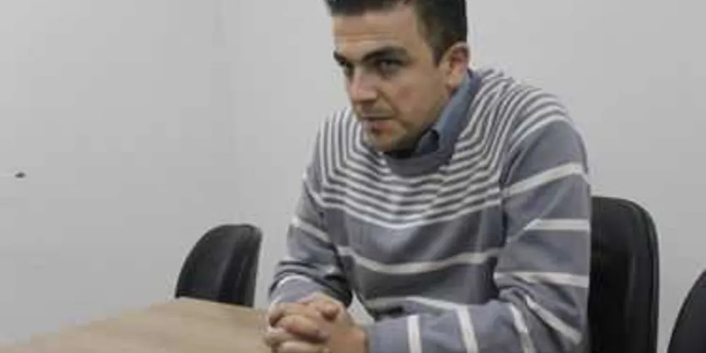 Material espalhado pelas ruas tentava denegrir a imagem do candidato Aliel Machado
