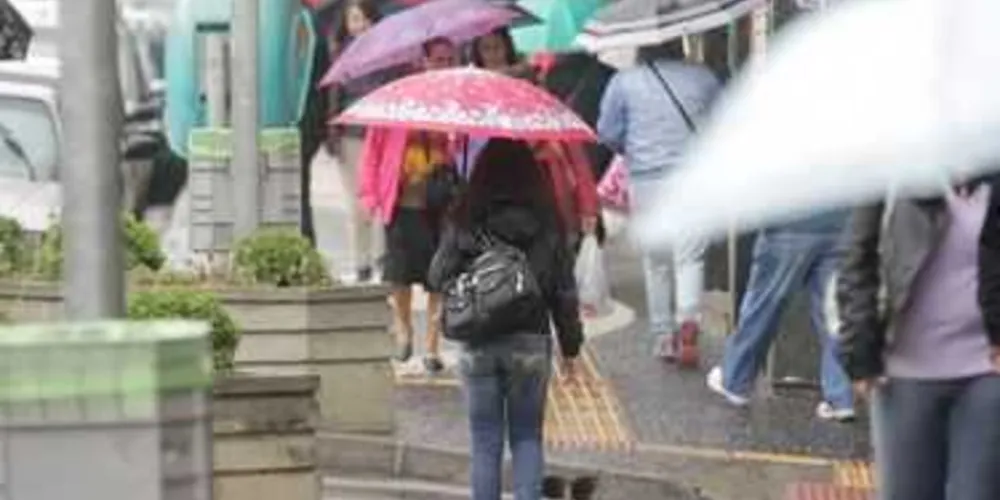 Chuva deve continuar até sábado