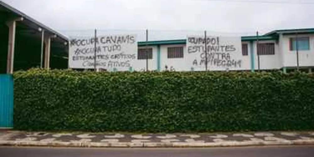 Imagem ilustrativa da imagem Estudantes ocupam Escola Cavanis em Castro