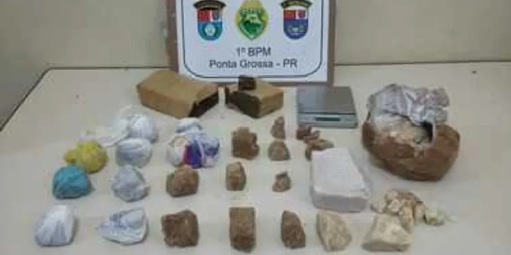 PM apreendeu crack e maconha na Ronda