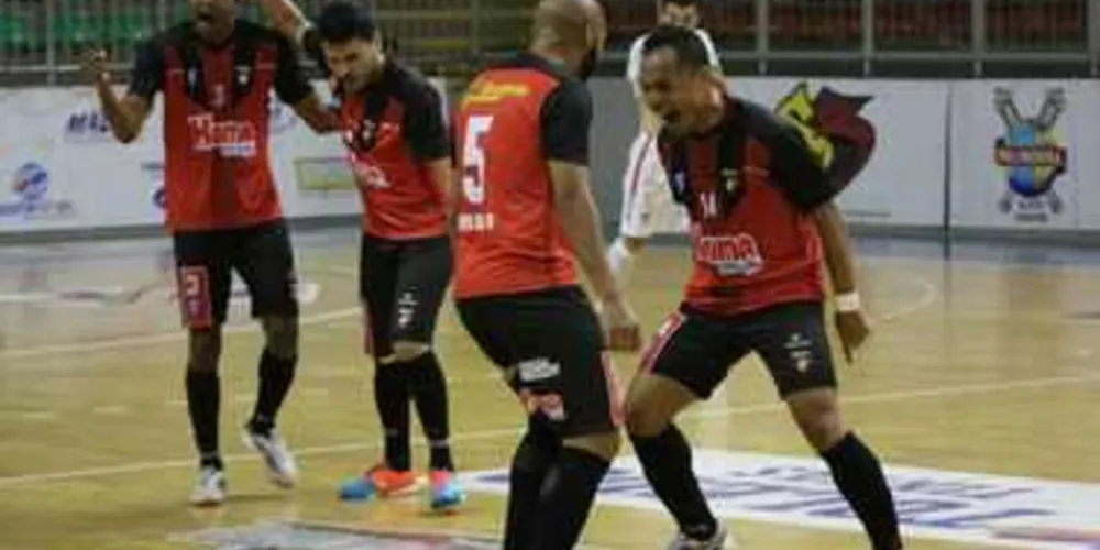 Imagem ilustrativa da imagem Keima vence Toledo e reassume liderança na 2ª fase