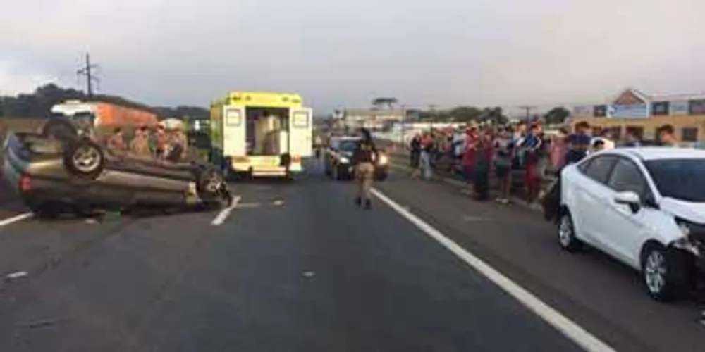 Imagem ilustrativa da imagem Disputa de ‘racha’ termina com motorista morto no PR