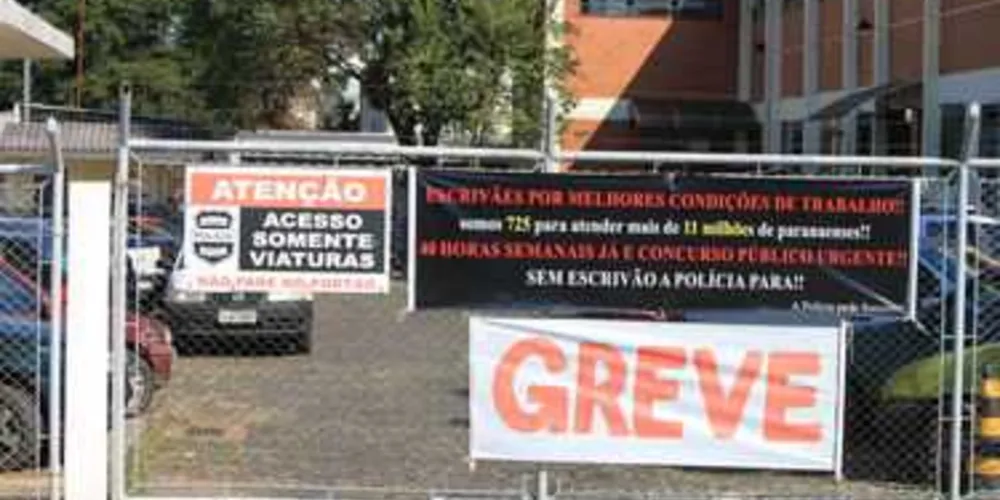 Greve começou na manhã de segunda-feira