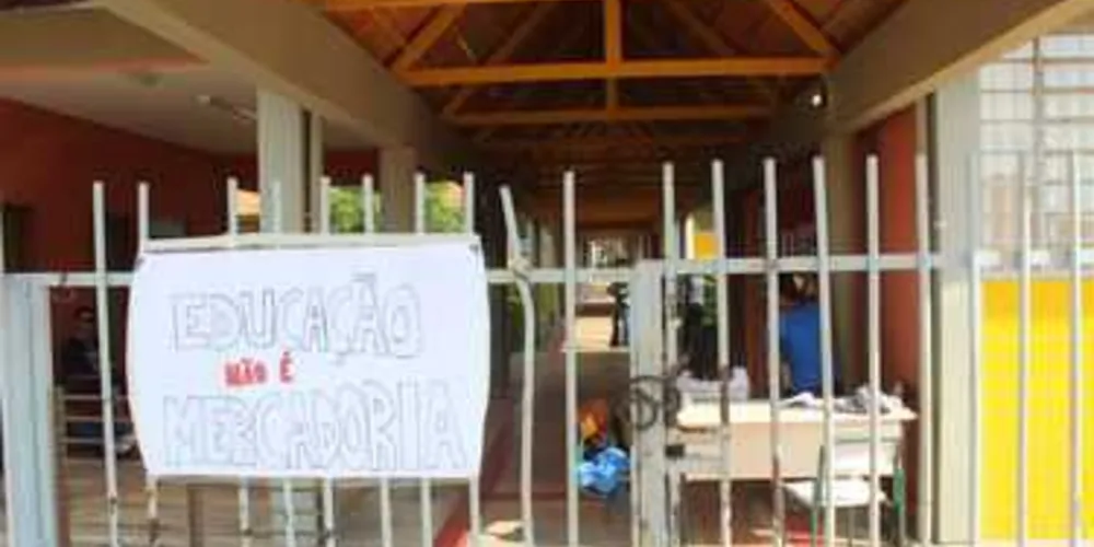 Imagem ilustrativa da imagem Ano letivo será encerrado apenas em fevereiro de 2017