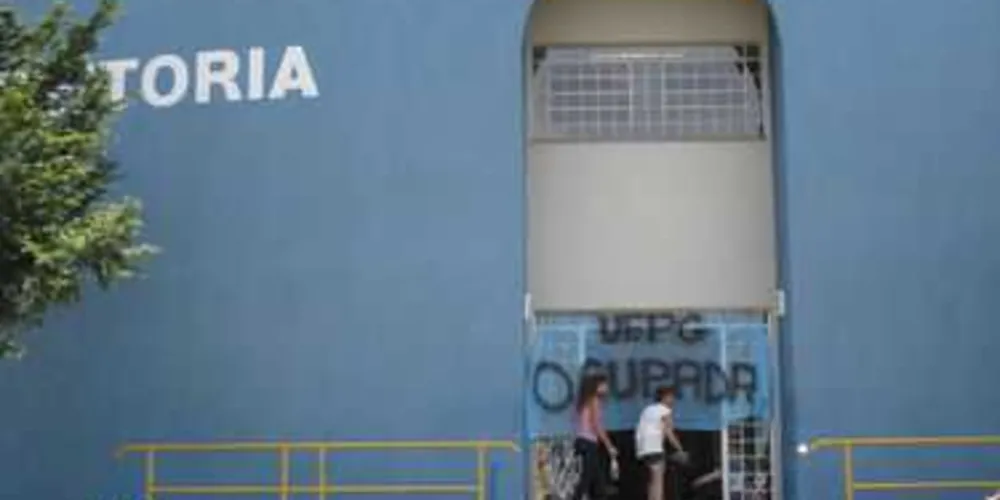 Imagem ilustrativa da imagem Após ocupação, UEPG suspende atividades administrativas