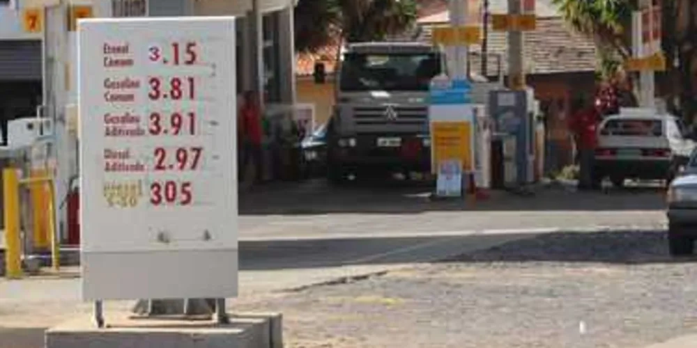 Com a alta do etanol, que chegou aos R$ 3,15 na cidade, preço da gasolina também sobe, pela sua composição