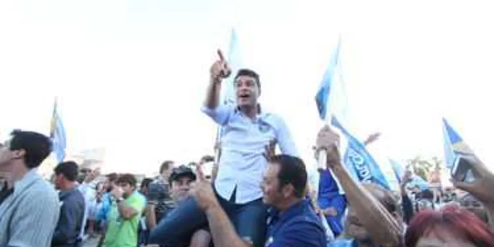 Rangel foi reeleito com 56% dos votos