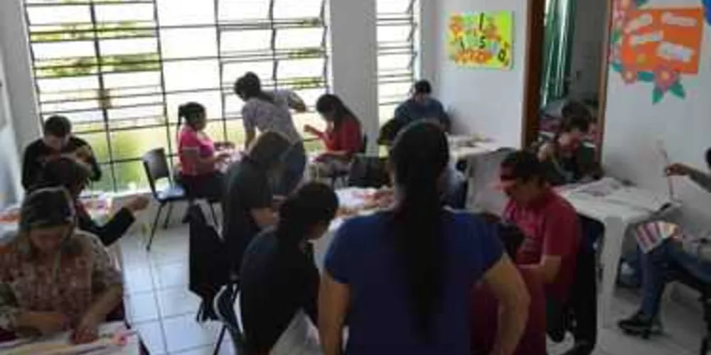 Imagem ilustrativa da imagem CAPS de Piraí realiza curso de bordado com fitas