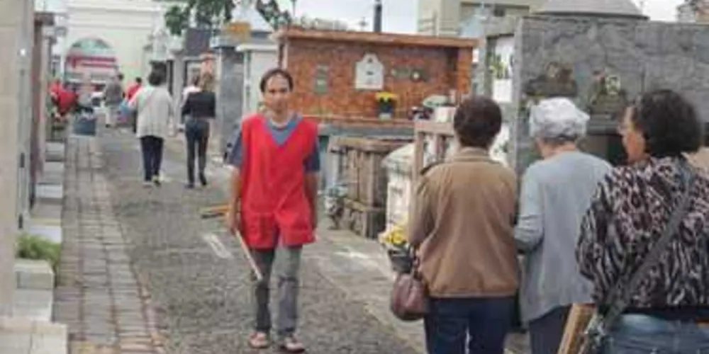 Imagem ilustrativa da imagem ‘Finados’ deve levar mais de 100 mil aos cemitérios