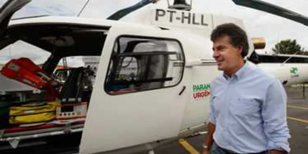 Governador Beto Richa assina contrato com empresa vencedora da licitação para ampliação de transporte aeromédico no Paraná