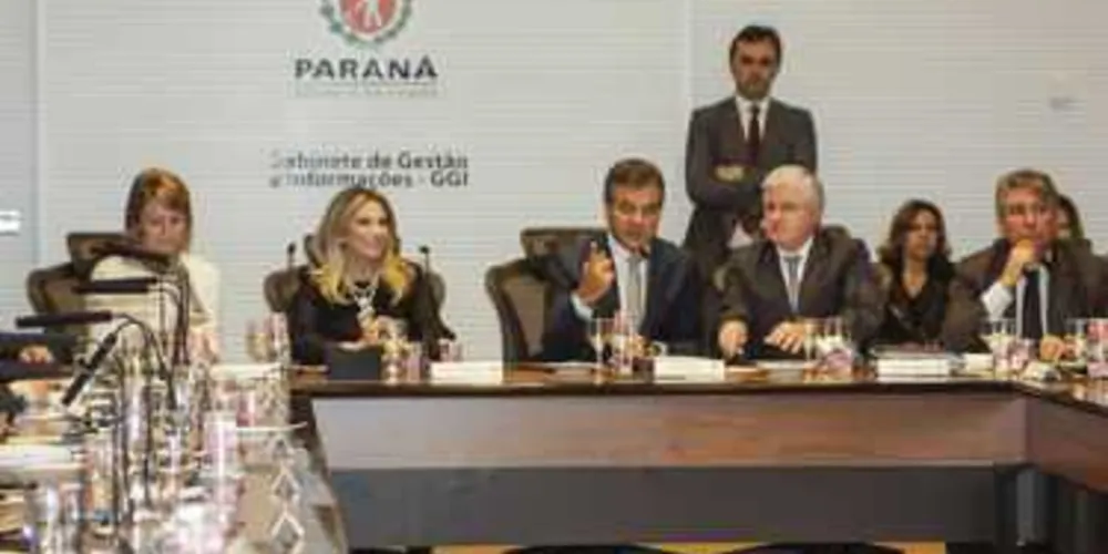Imagem ilustrativa da imagem Governo do Paraná deve buscar melhoria de serviços