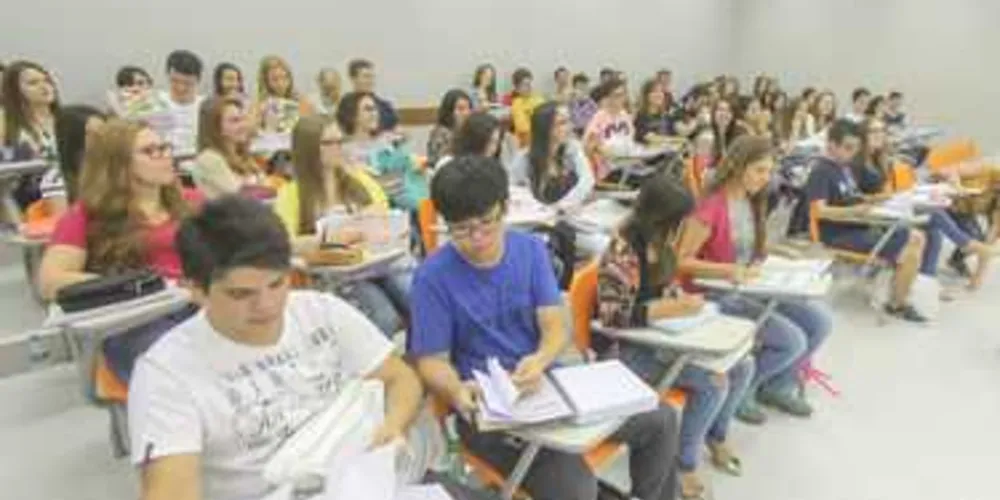 Imagem ilustrativa da imagem Como ter bom desempenho na redação do Enem 2016