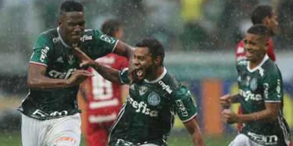 Imagem ilustrativa da imagem Palmeiras vence Inter e fica muito perto de ser campeão