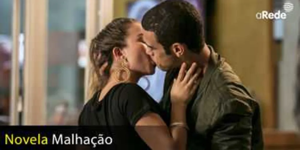 Imagem ilustrativa da imagem Jéssica beija Belloto