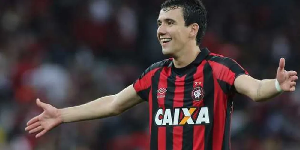 Pablo (foto) é o artilheiro do Furacão na competição