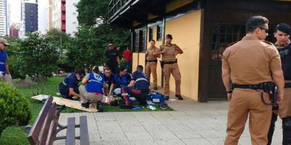 Duas pessoas foram baleadas na Praça do Japão 