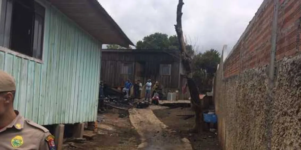 Incêndio ocorreu em Colombo, região metropolitana de Curitiba