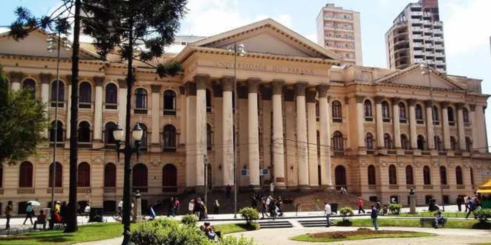 Do total de 14,5 mil vestibulandos, 9,3 mil serão afetados pela medida, que é válida apenas para Curitiba