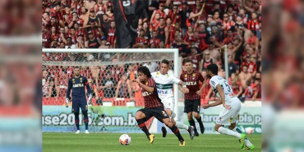 Imagem ilustrativa da imagem Atlético Paranaense e Coritiba deixam a Primeira Liga