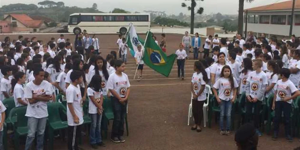 Imagem ilustrativa da imagem 400 alunos castrenses formaram-se no Proerd
