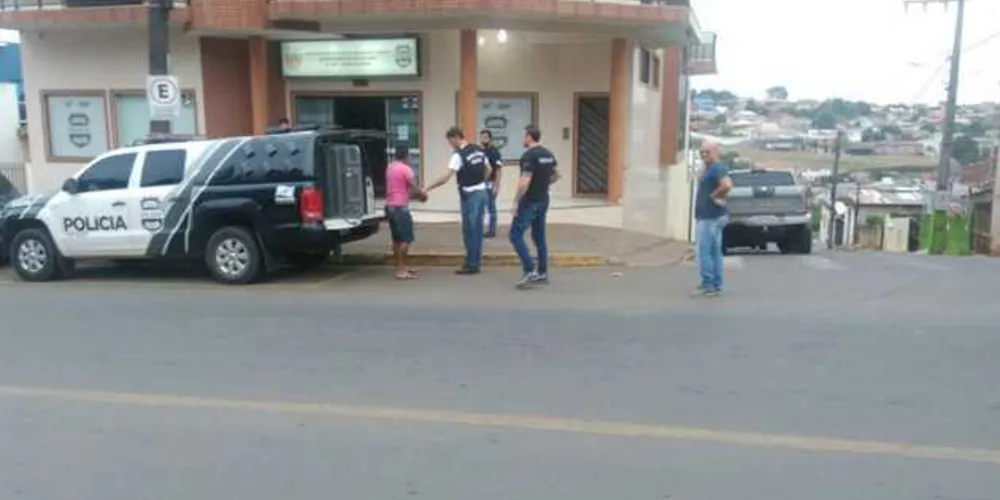 Imagem ilustrativa da imagem Polícia prende suspeito de homicídio em Telêmaco Borba