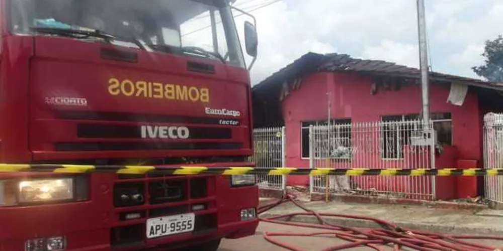 Imagem ilustrativa da imagem Acidente com gás faz casa ser incendiada em Castro