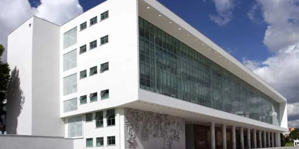 Imagem ilustrativa da imagem Estado garante R$ 2,2 bilhões para 3,3 mil obras