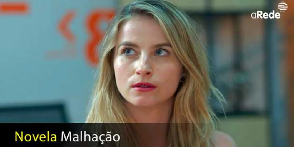 Imagem ilustrativa da imagem Bárbara tenta convencer Ricardo a proibir o namoro de Juliana