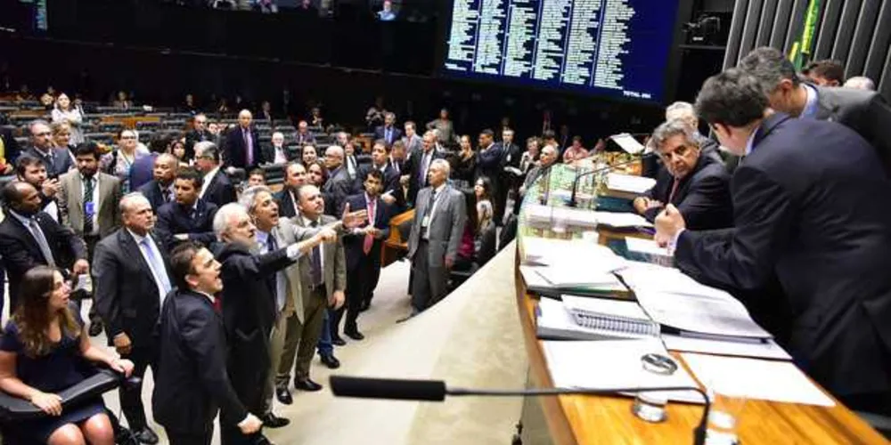 Imagem ilustrativa da imagem Câmara dos Deputados vota hoje pacote anticorrupção
