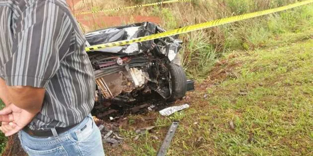 Imagem ilustrativa da imagem Motorista morre após colisão contra árvore em Ivaí
