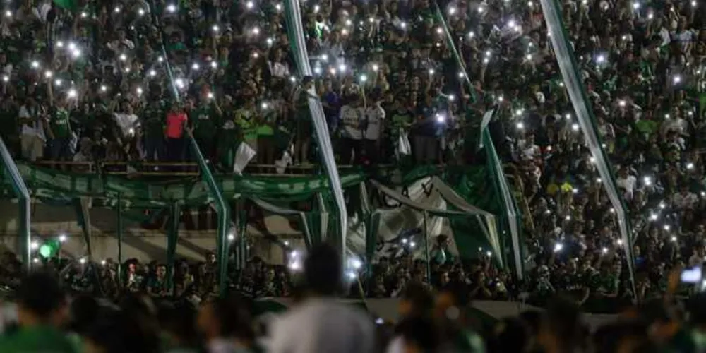 Torcedores lotaram a Arena Condá na noite de quarta-feira